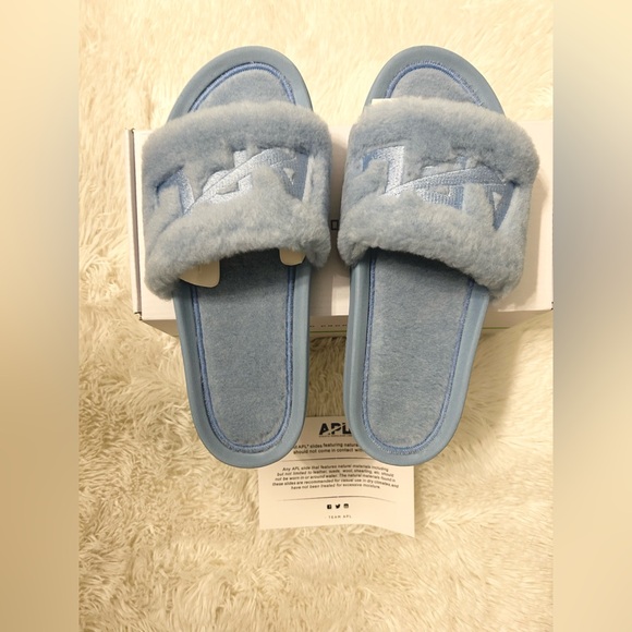 APL (Athletic Propulsion Labs) Women’s Shearling Slides - Picture 6 of 11